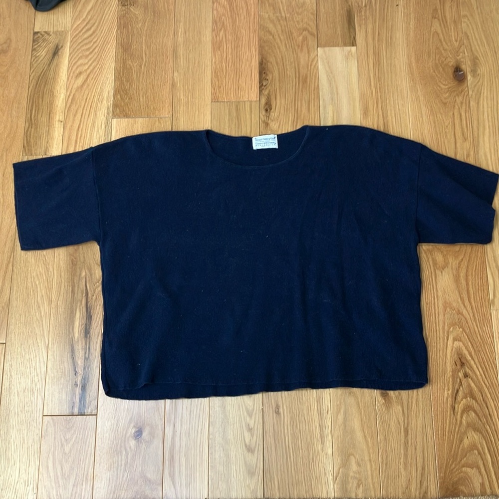 Classic Women's Cropped Knit Top - Navy